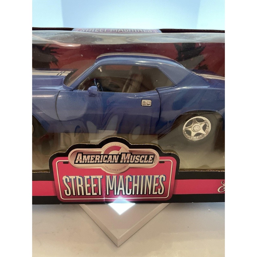 Vintage 1970 Plymouth Cuda Blue Car American Muscle Street Machines ERTL New Box